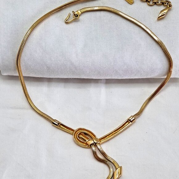 VINTAGE DESIGNER FASHION NECKLACE ~ LOVE KNOT LARIAT DROP DANGLE ~ MONET - Picture 6 of 7